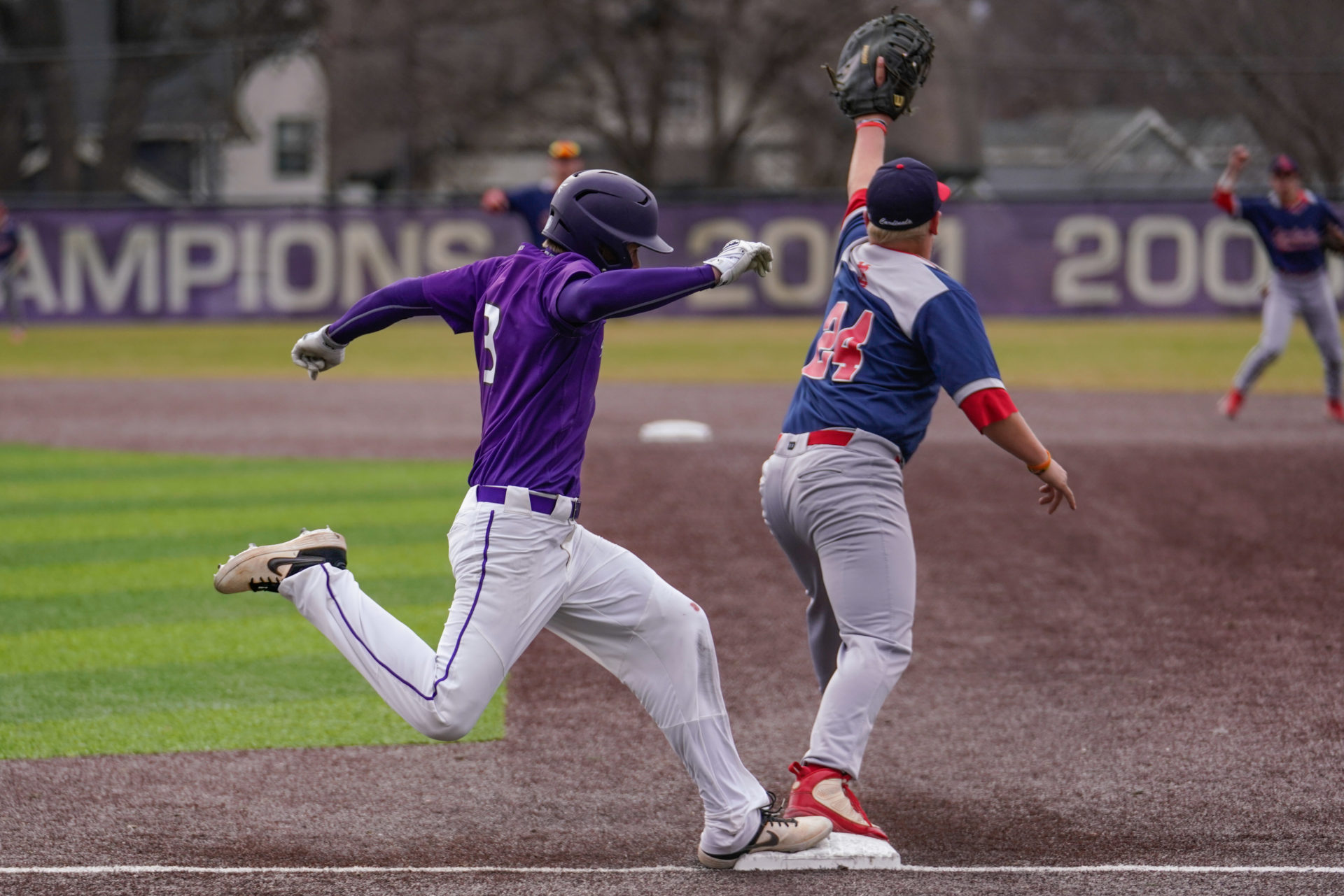 Photo Slideshow Baseball Splits Doubleheader With St Marys Tommiemedia