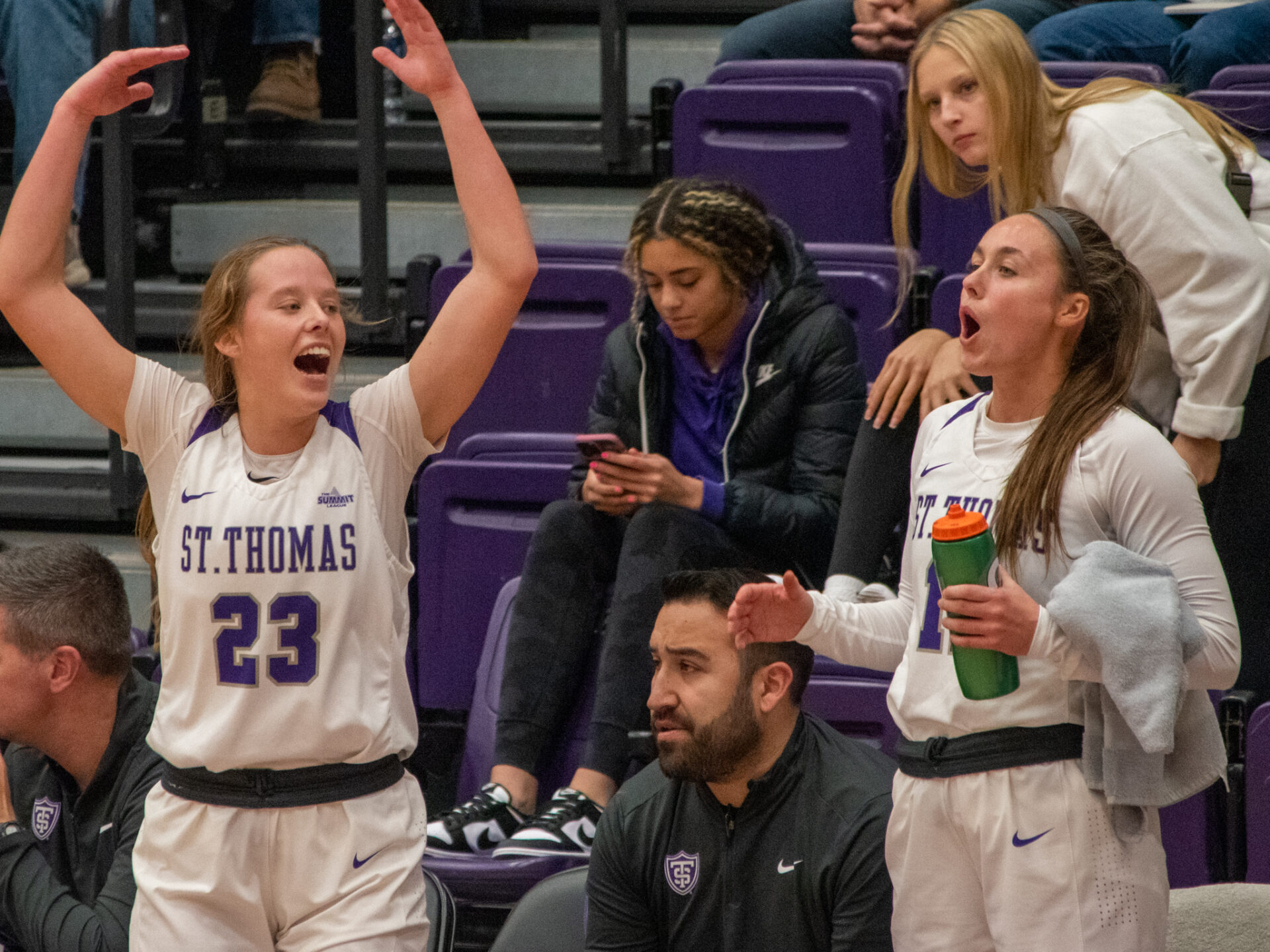 St. Thomas women’s basketball blows out South Carolina State 61-35 in ...