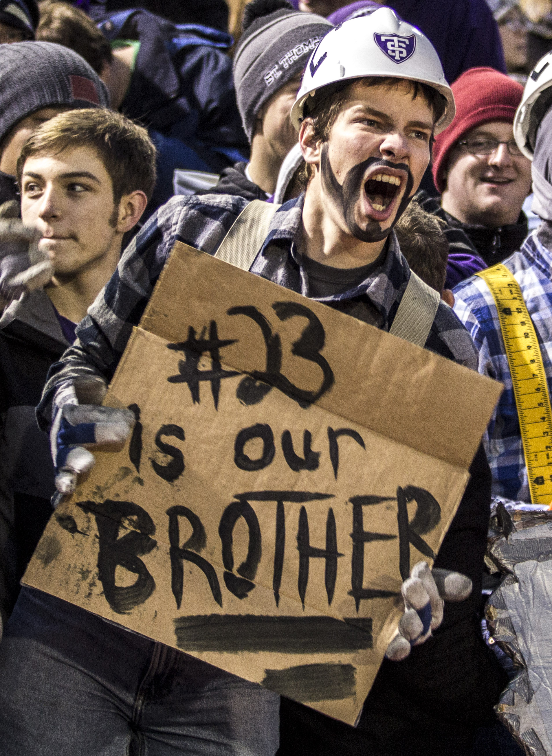 151212_FOOTBALL_LINFIELD