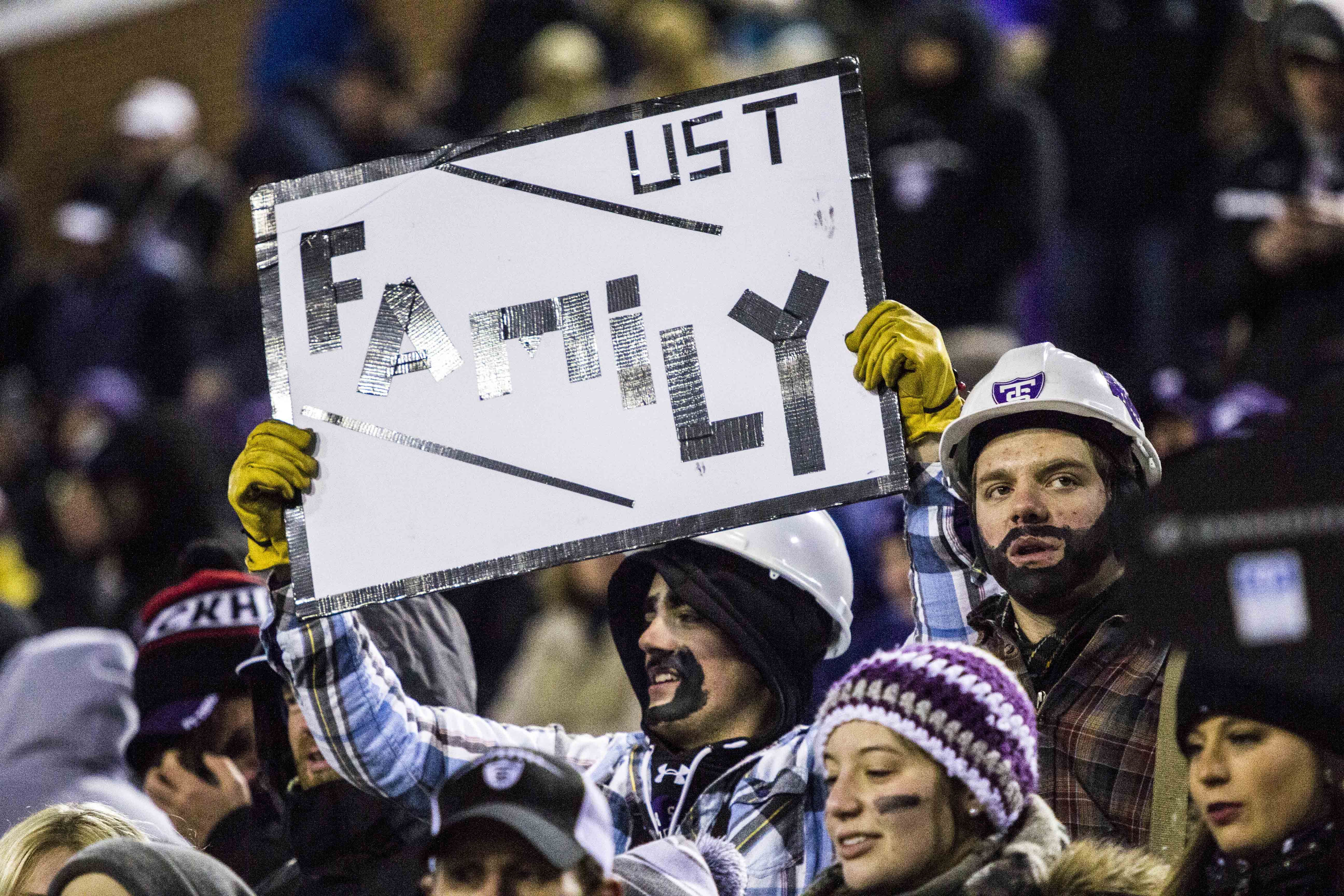 151218_FOOTBALL_STAGG
